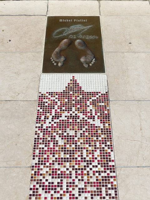 的表现是火 的表现是火